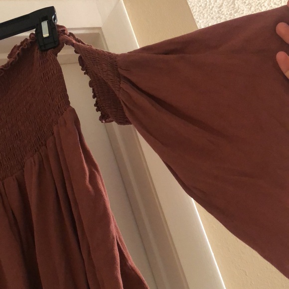 💙 Mossimo off the shoulder high low top- size M - Picture 3 of 4